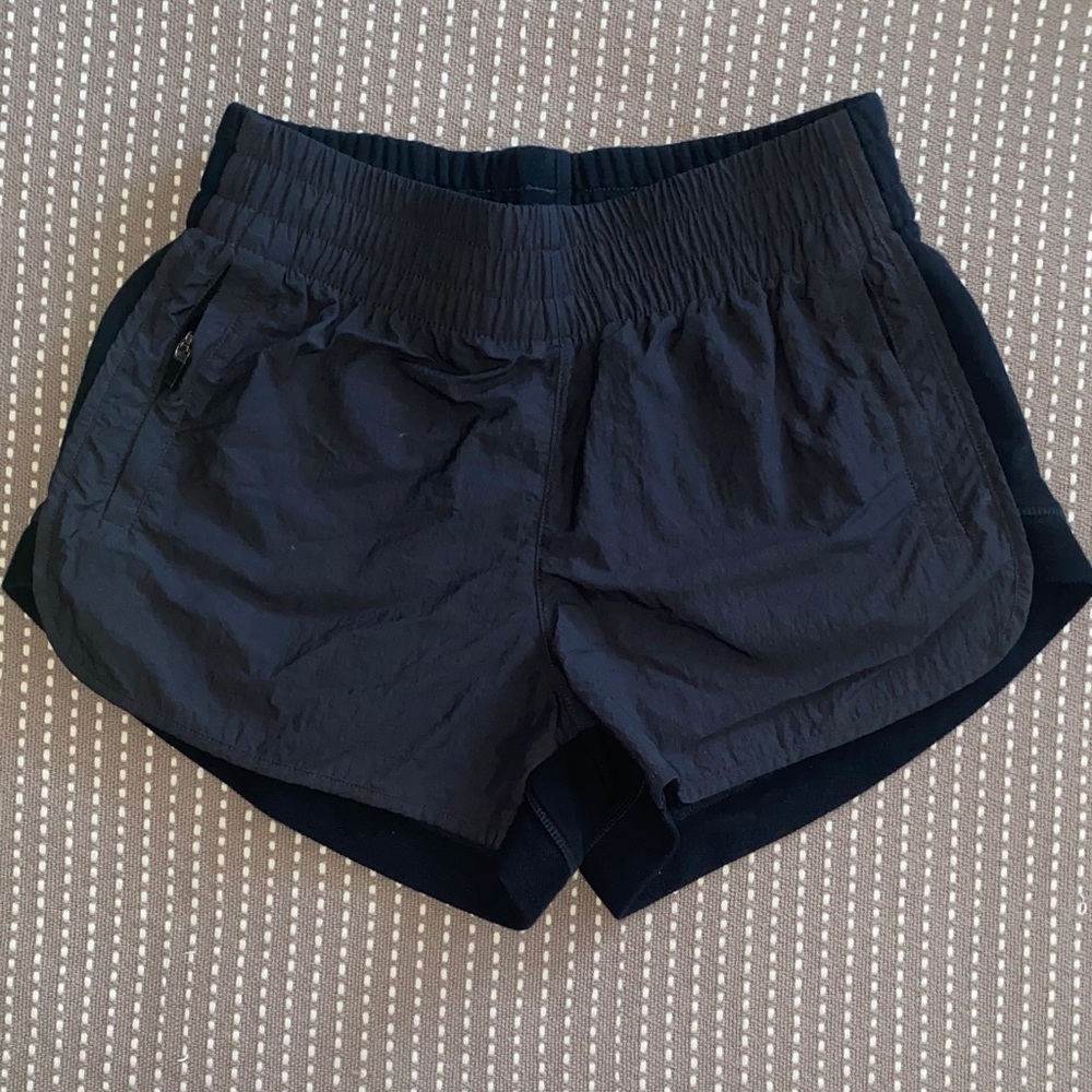 Women’s athletic shorts - Fabletics